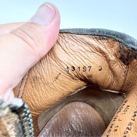 Frye Carson Piping Boho Bootie Distressed Ankle Boot In Black Suede Size 7.5 - Picture 11 of 12